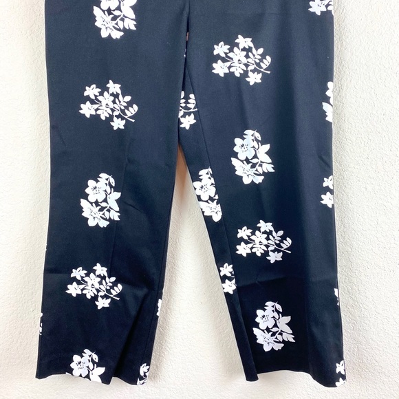 Cache Capri Pants NWT Black & White Floral - Picture 3 of 9